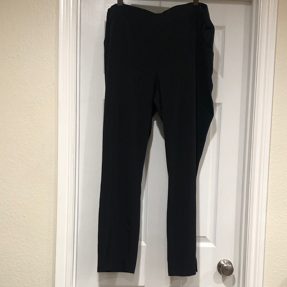 Women’s Eddie Bauer Pull On Black Women's Pants